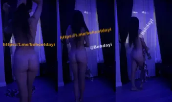 Türkiyede Yaşayan Rus Kızı Kira'nın Youtube Katıl ve Onlyfans Videoları Part 6 Posteri