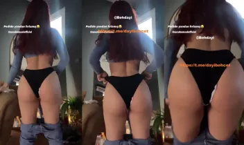 Melek Özçağan OF ve instagram ifşa videoları part 11 Posteri
