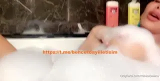 Mika Slowana Onlyfans İfşa videoları voll 12 Posteri