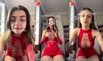 Elanur Ayan ifşa videoları part 1 Elanur Ayan ifşa videoları part 1 Posteri