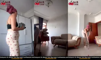Pijama Gösterisi Ev Temizliği Posteri