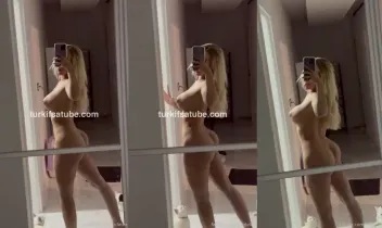 Kardelexuwu Fansly videoları 54 Posteri