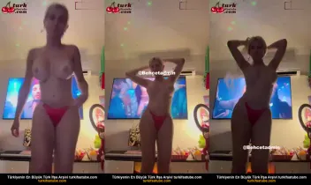 Alicya Üvey Kardeşinin Çıplak Videolarını İzledi Posteri