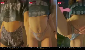 Amına Tarak Sıkıcı Tavşan Posteri