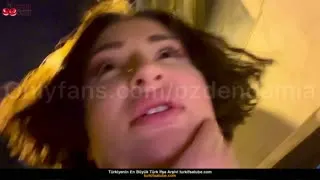 Anal Porno HD Damla Özden Konuşmalı Götten Aldı Posteri