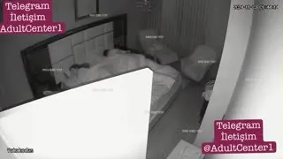 Aynalı yatakta çatır çutur sikiş... Part 1  