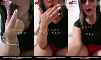 Ayşe Elbi, kırmızı külotuyla canlı yayında çıplak  