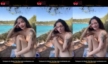 Deniz kenarında çıplak seks yapan Aishen Steel Posteri