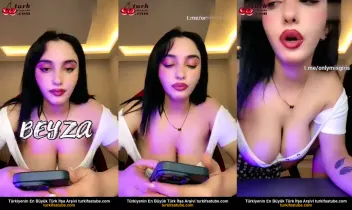 Beyza'nın Mini Etekli Çıplak Yayında  