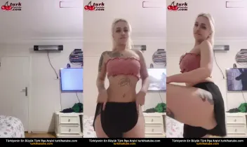 Seksi Bigo Bal yayınında dövmeli genç kız Posteri