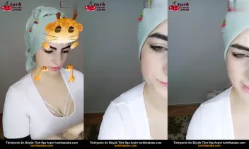 Evli Çiftin Çıplak Türbanlı Sözlü Seks Yayını Posteri