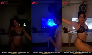 Üvey Abla Çıplak Olgudan Sakso Sahnesi  