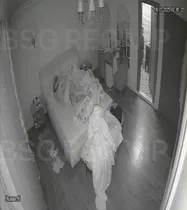 Çıtır zayıf hatun yatak odasında sikişiyor Part 1  