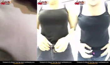 Kızın utangaçlığı nedeniyle gizli seks görüntüsü Posteri
