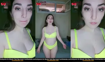 Eva Özbek Cazibesi Gösterisi Posteri
