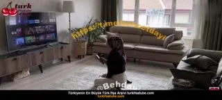 Her telden ifşa, Dar eteğiyle evi topladı Posteri