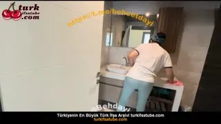 Kadın Kardeşini Çekici, Cazibeli Bir Şekilde Arkadan Gelen Saldırıyla Aldattı Posteri