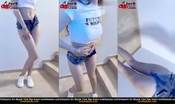 Hera ve Poseidon, merdivenlerde memelerini avuçladılar Posteri