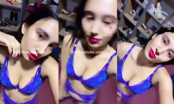 suynesli (summmn) Youtube Katıl ifşa videoları - Kiss me #💋 Posteri