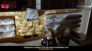 MaskedWoman ifşa Kerane gibi ortamda kalça sergiledi
