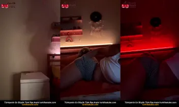 Seksi Bayanın Çıplak Canlı Yayını  