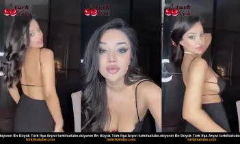 Çıplak Cazibe Sihri Posteri
