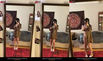 Kibirli31 çıplak aynanın önünde soyunuyor Posteri