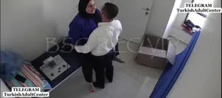 Sağlıkçı Kapalı Hatun Seks Molasında  