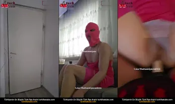 Üvey Kardeş Devin'i Straponla Arkadan Sıkıyor  