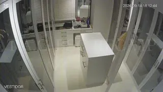 Şarışın giyinme odasında çırılçıplak Part 10  