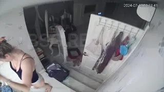 Sarışın MILF giyinme odasında soyunuyor Part 12  