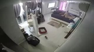 Sarışın MILF giyinme odasında soyunuyor Part 13  