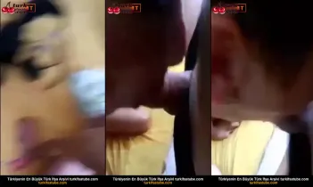 Selen kadın kardeşimi çıplak arkadan sikiyor Posteri