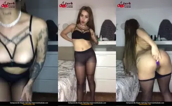 Dildosuyla çıplak dans eden seksi kadın kandırdı Posteri