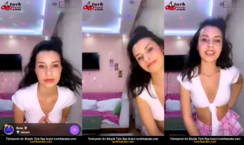 Tango Arzu Açığa Çıkıyor, Mastürbasyon Yayın İzliyor  