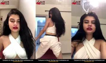 Türk Kadın Erotik Dövme Gösterisi Posteri