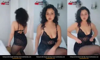 Gecelikli canlı yayın, büyük memeli ifşa odasında Posteri