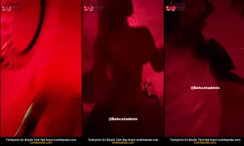Üvey Abla Alisya Odada Sakso Yaptı Posteri