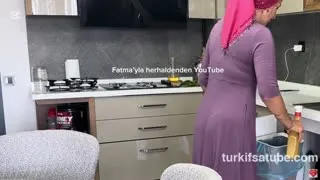 Fatma ile Her Telden ifşa Türbanlı Milf Youtube Katıl İfşa 11.09.2025 Posteri