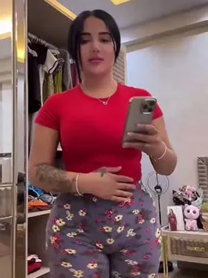 Melek Azad