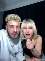 Stripchatte Eslife isim ile yayın yapan türk çiftin harika ifşa videoları part 1 Ön İzleme