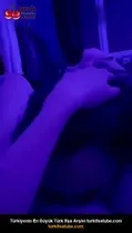 Coney Adası'nda ücretsiz seks, seksi bacaklarını kaldırıp sallayarak bir kadın tarafından aldatılıyor. Ön İzleme