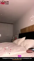 BenPoine, en sevdiği yatakta çıplak, dildonunla gösteri yapıyor Ön İzleme