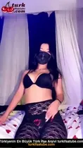 Çilekli Kızın Çıplak Sikiş Sırrını Keşfetmek Ön İzleme