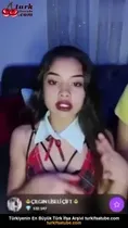 Kızgın Çift, Canlı Porno İzleme Aracılığıyla Sikişiyor Ön İzleme