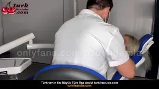 Doktor Porno Filmi Damla özden diş doktoruna sikildi Ön İzleme