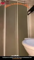 Duşta Seks Ekiziniz Yeni Pompacıyla Suyun Altında Ön İzleme