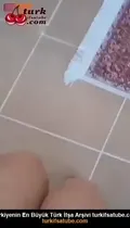 Ustanın önünde amcığını avuçlayan kız kardeş Ön İzleme