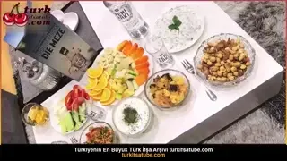Dul kadın, evli erkeği evine davet etti Ön İzleme