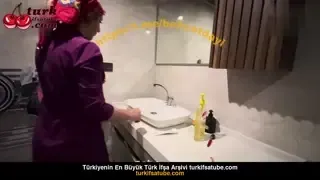 Lavabo, Cazibeli Kadınların Arka Tarafından İçeriden Temizlendi Ön İzleme